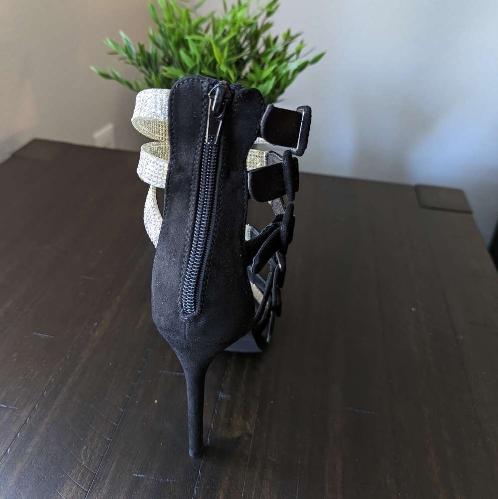Black Heel with Rhinestone Design - Picture 3 of 9